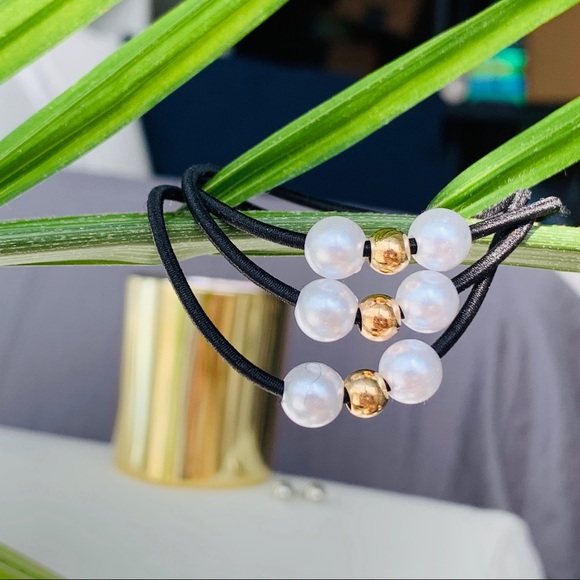 Zara 2pcs Elastic Black Hair Band With 3 Layered Fa Pearl - Picture 5 of 8